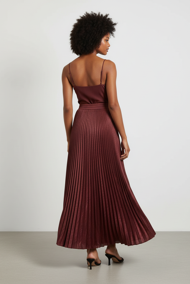 jupe rouge plissée longue