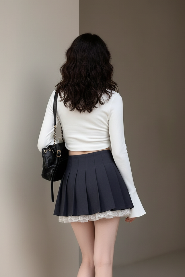 Jupe Plissée bleu marine dentelle preppy