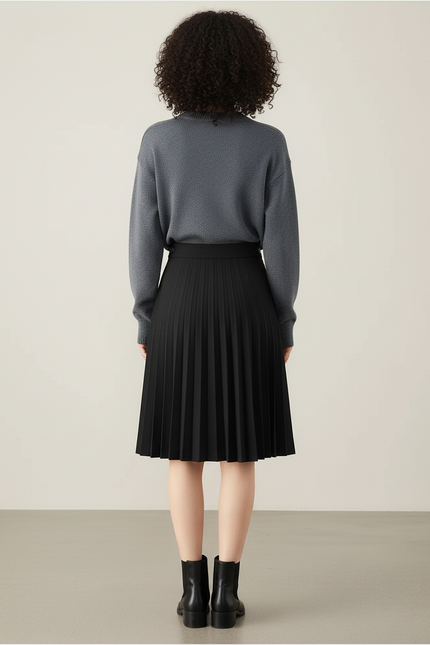 Jupe Plissée Noire Midi Chic dynamique