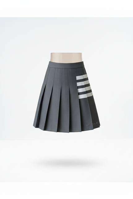 Jupe Plissée grise mini chic féminine élégante